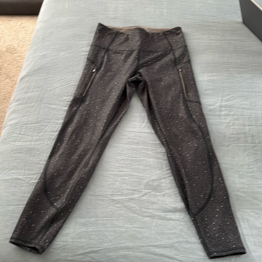 Athleta Rainier reflective tights supersonic black cosmos size M Petite